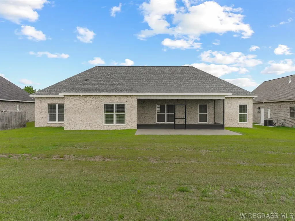 327 Lakes Drive Enterprise AL 36330