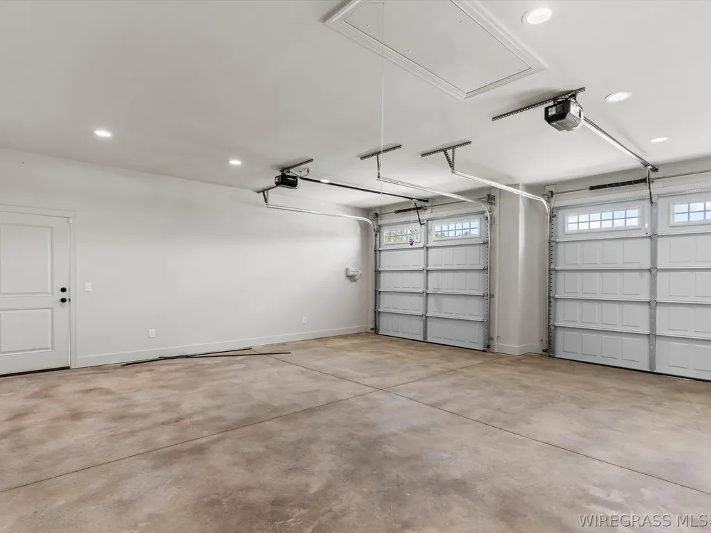 327 Lakes Drive Enterprise AL 36330