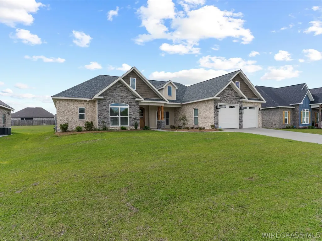 327 Lakes Drive Enterprise AL 36330