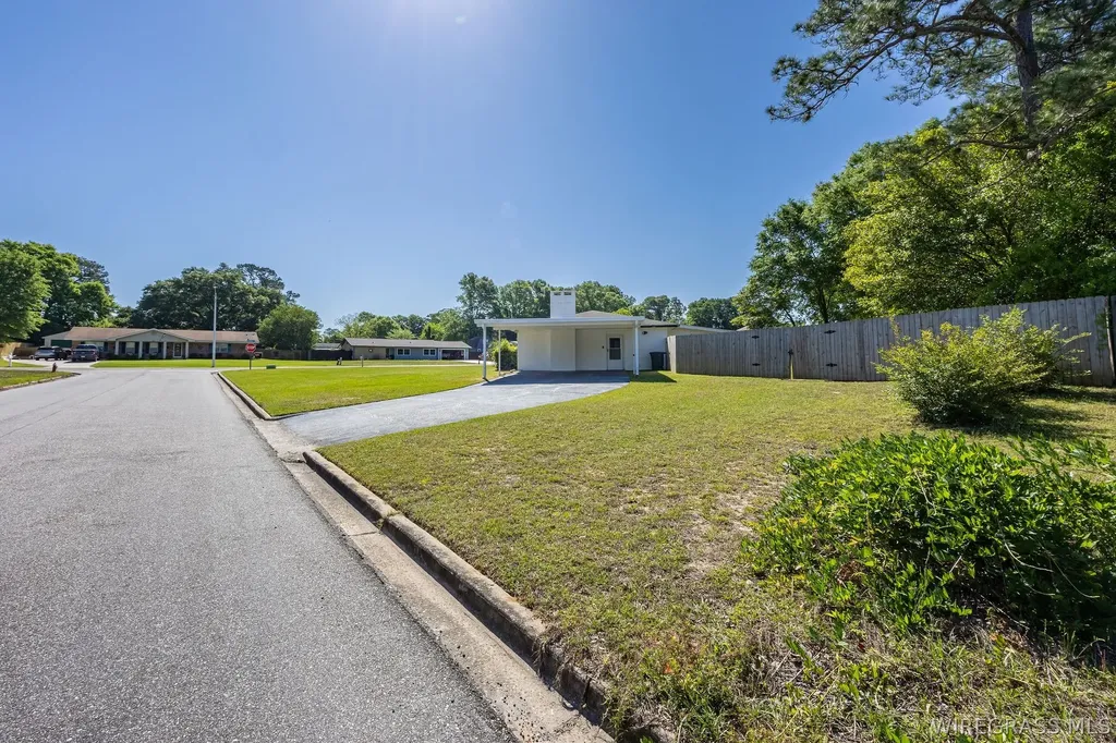 209 Briarhill Road Enterprise AL 36330