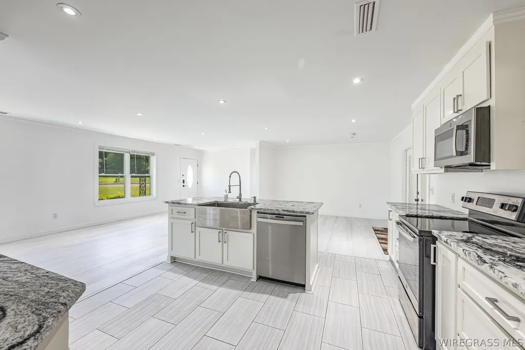 209 Briarhill Road Enterprise AL 36330