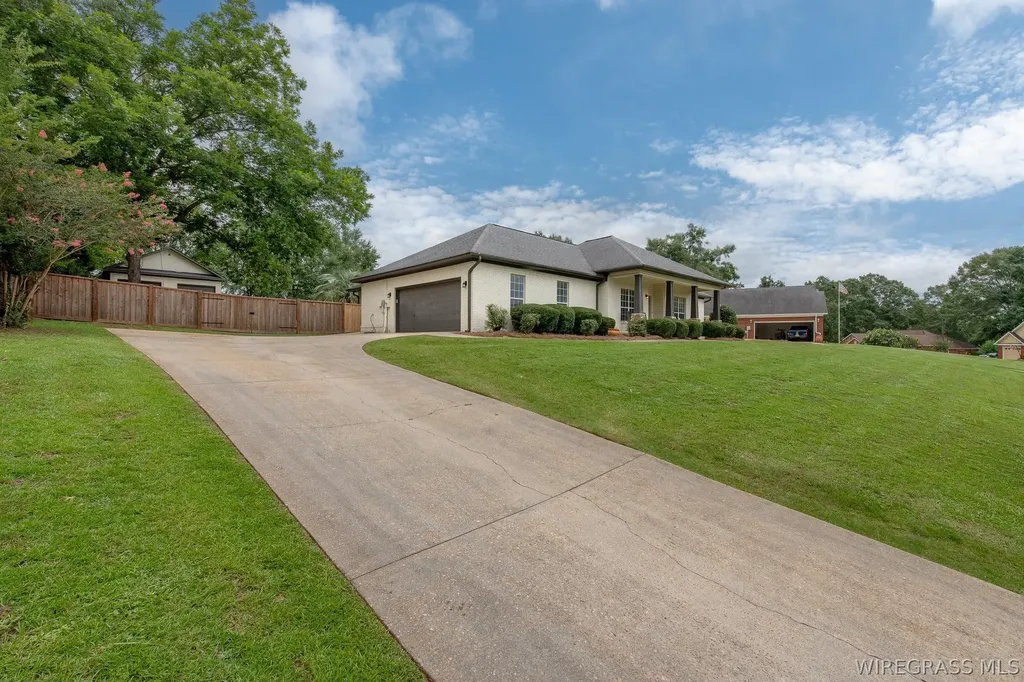 3357 Lake Oak Ridge Drive Enterprise AL 36330