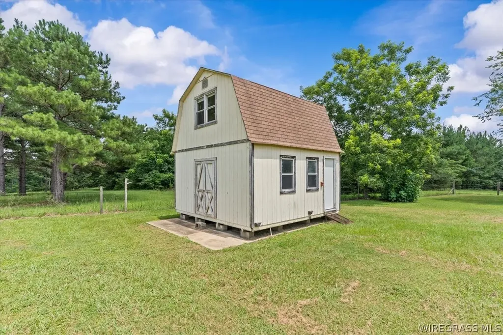 325 County Road 471 Kinston AL 36453