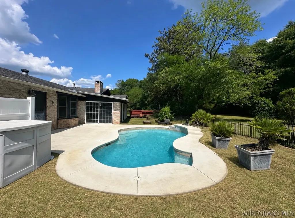 3038 Logan Road Ozark AL 36360