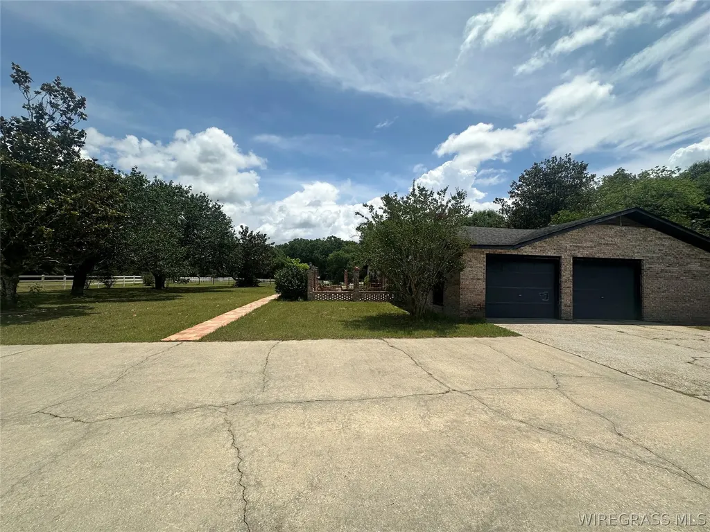 3038 Logan Road Ozark AL 36360