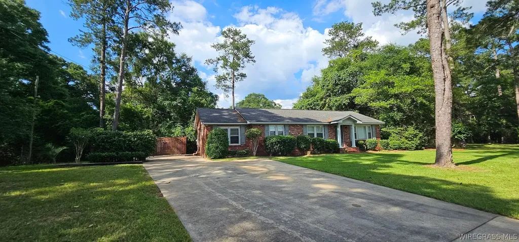 2169 Will Logan Road Ozark AL 36360