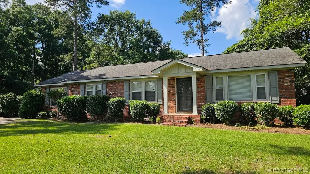 2169 Will Logan Road Ozark AL 36360