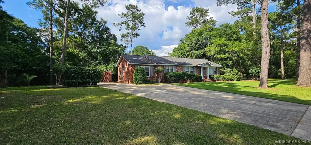 2169 Will Logan Road Ozark AL 36360