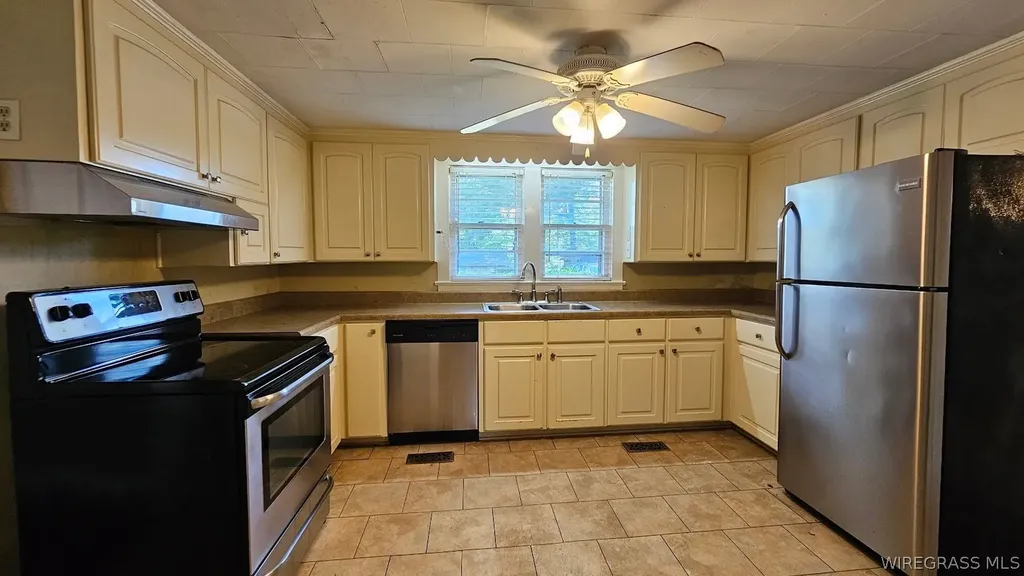 2169 Will Logan Road Ozark AL 36360