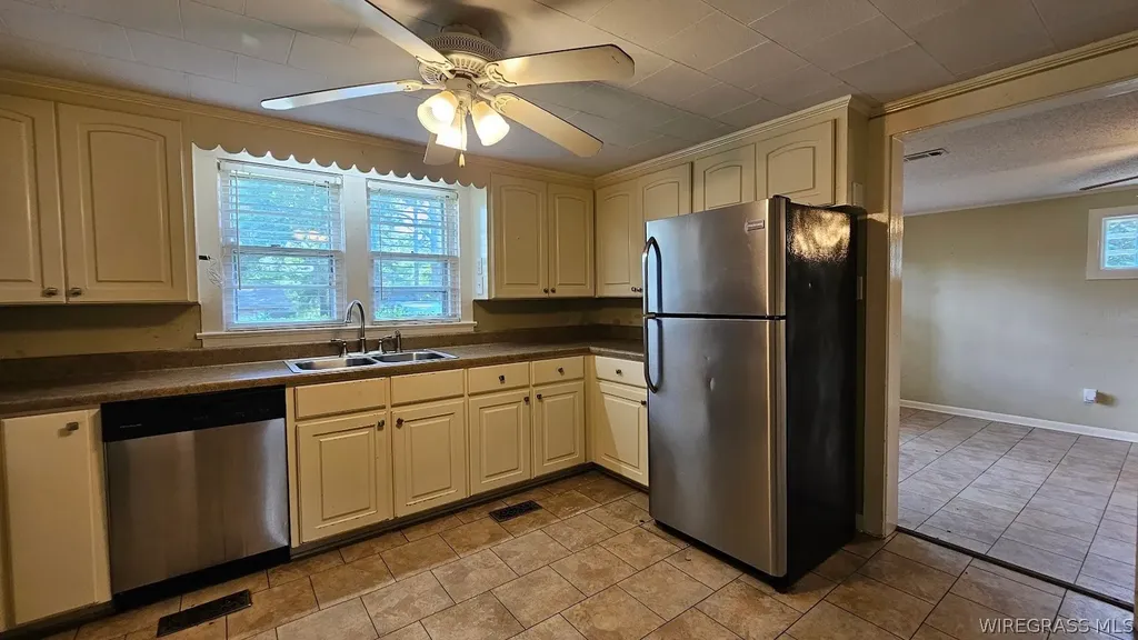 2169 Will Logan Road Ozark AL 36360