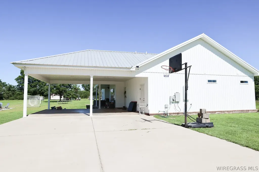 657 County Road 527 Road Elba AL 36323