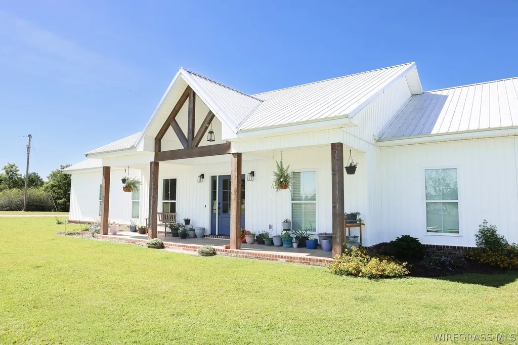 657 County Road 527 Road Elba AL 36323