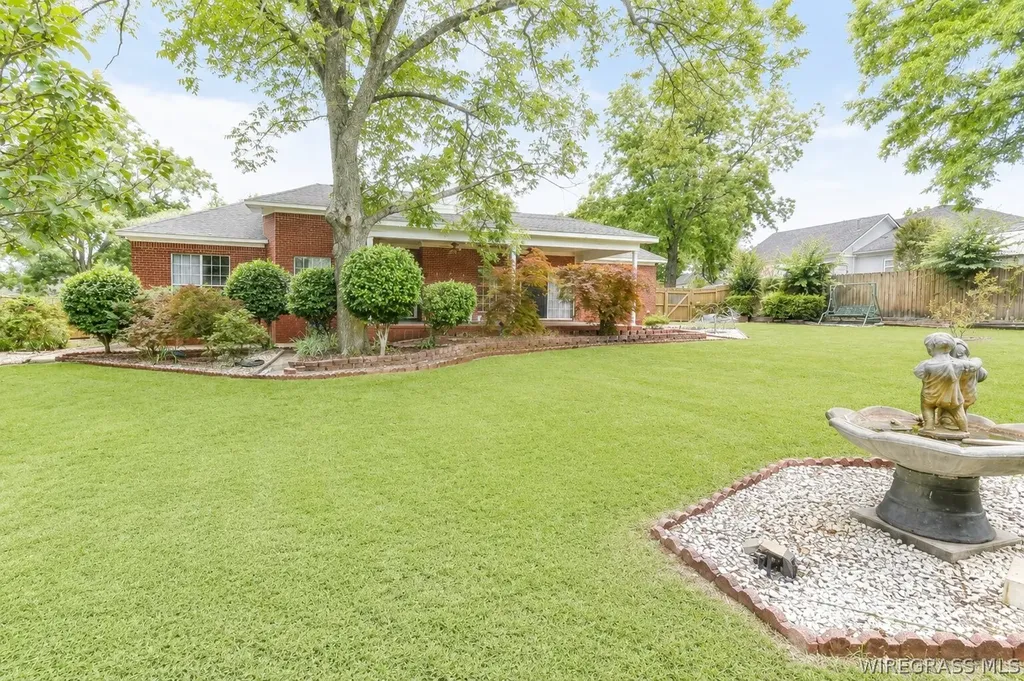 107 Leland Court Dothan AL 36303