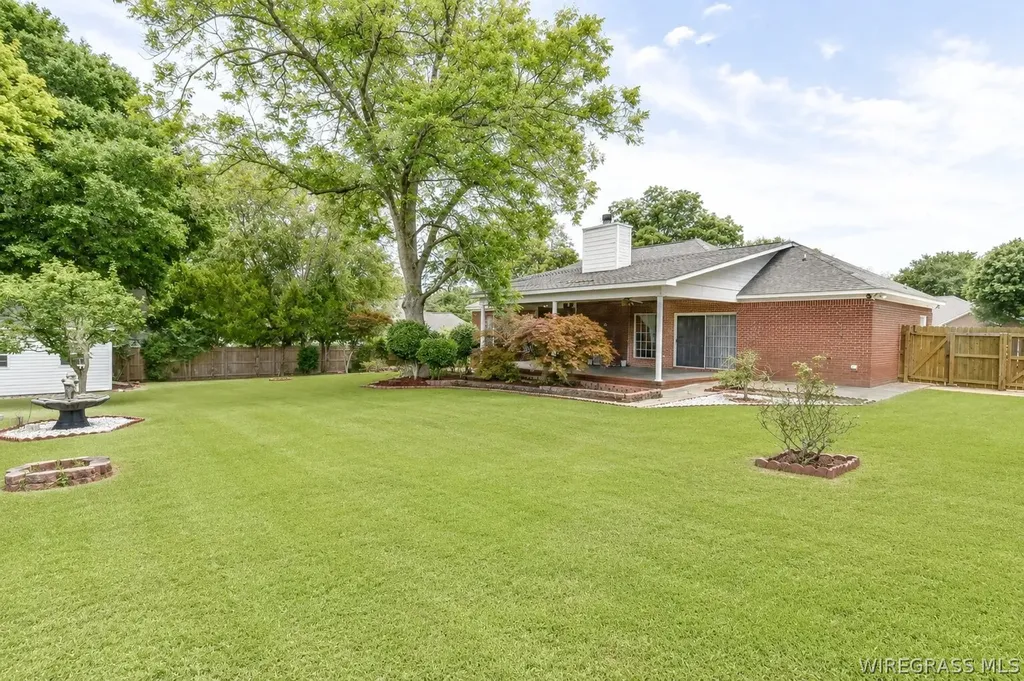 107 Leland Court Dothan AL 36303