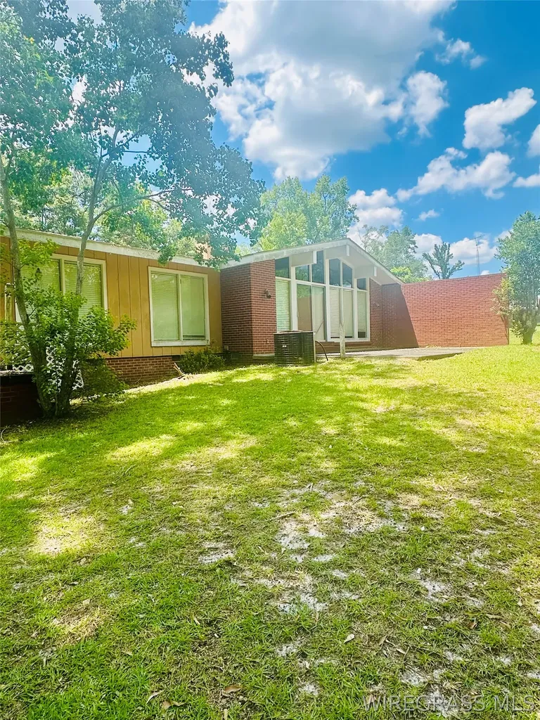 215 Morgan Lane Ozark AL 36360