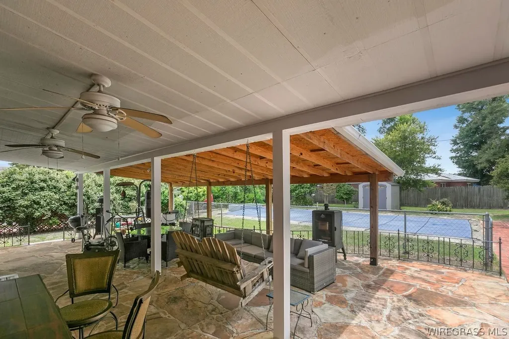 138 White Avenue Ozark AL 36360