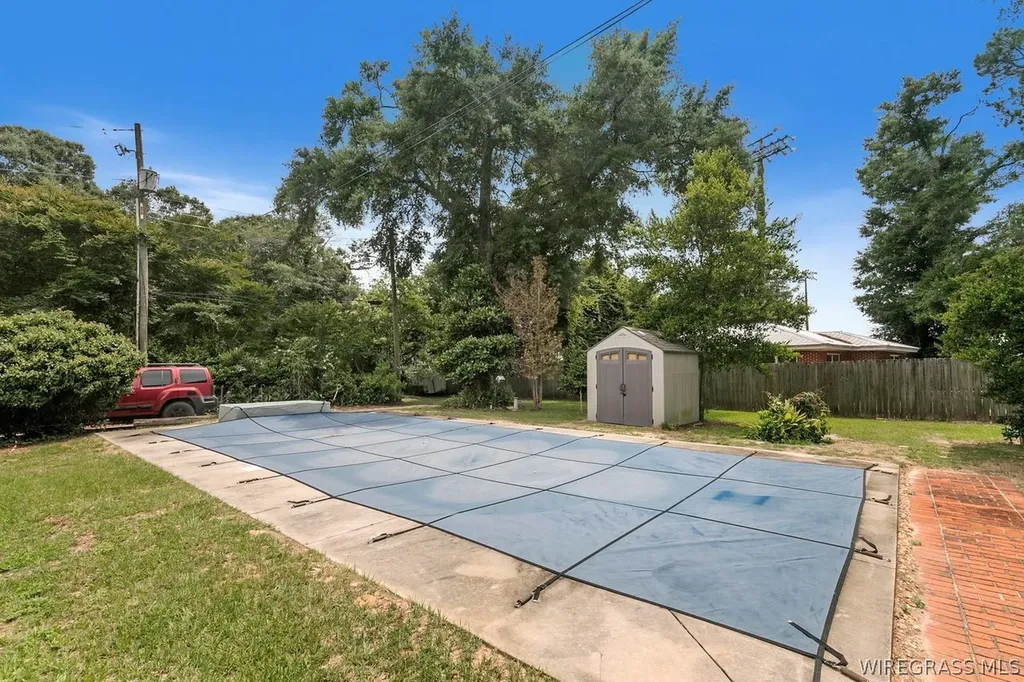 138 White Avenue Ozark AL 36360