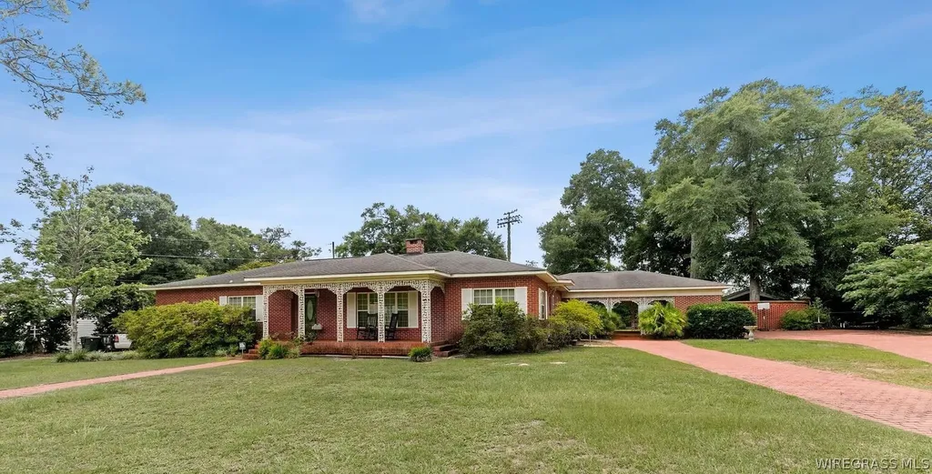 138 White Avenue Ozark AL 36360