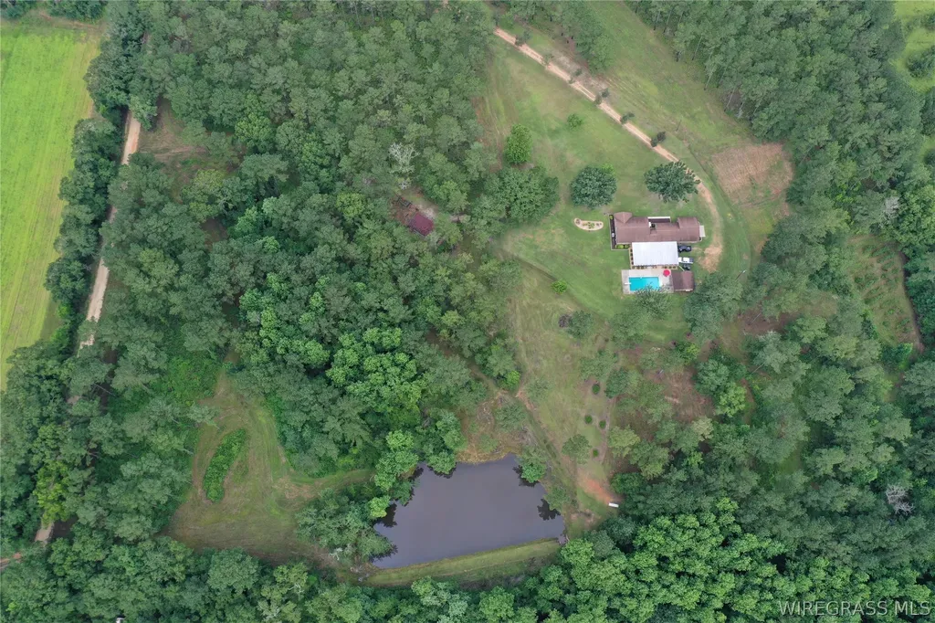 26775 Weaver Place Road Opp AL 36467