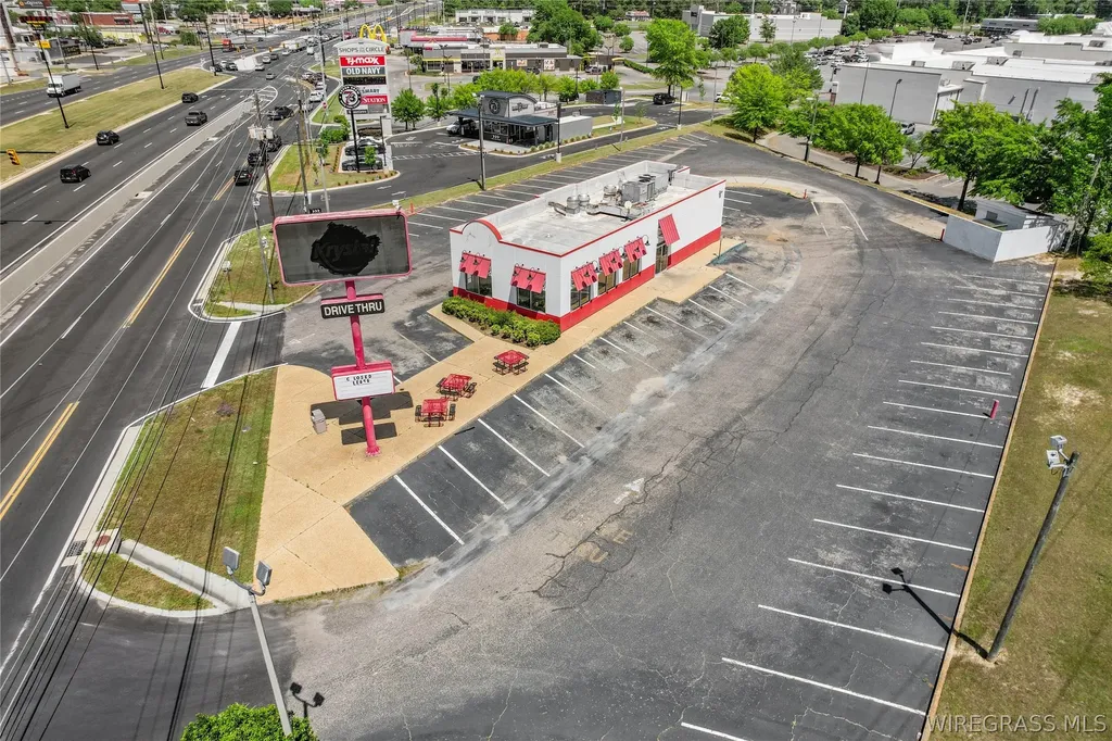 3476 Ross Clark Circle Dothan AL 36301