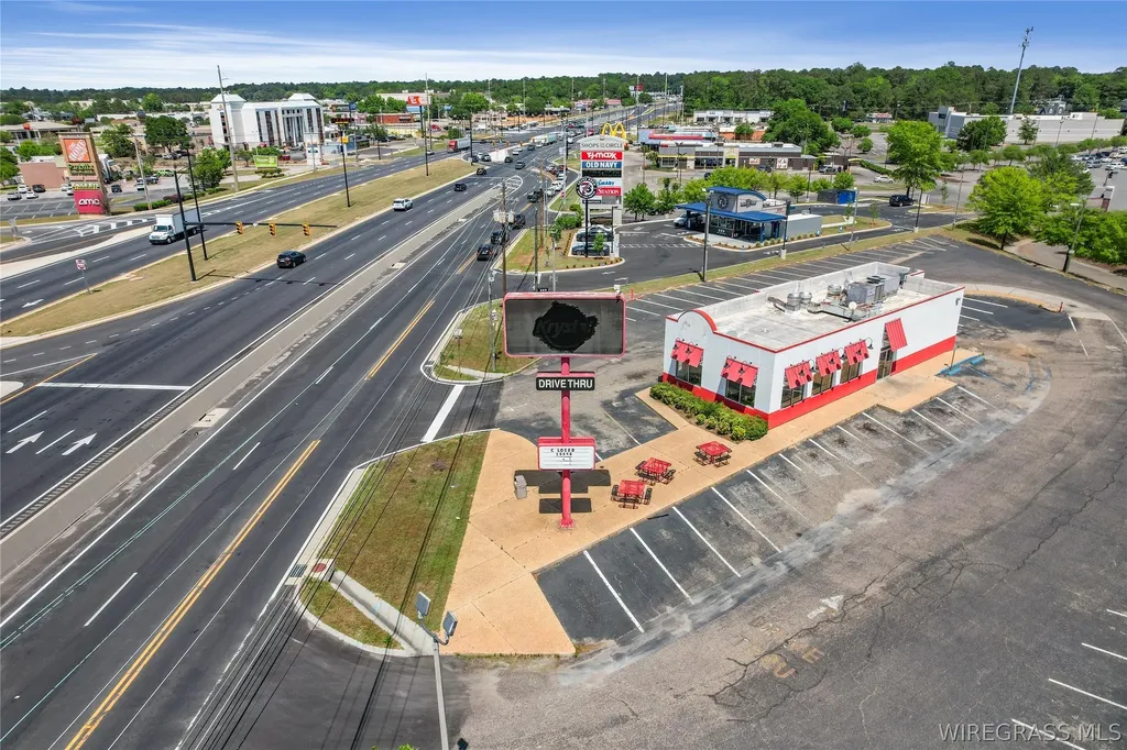 3476 Ross Clark Circle Dothan AL 36301