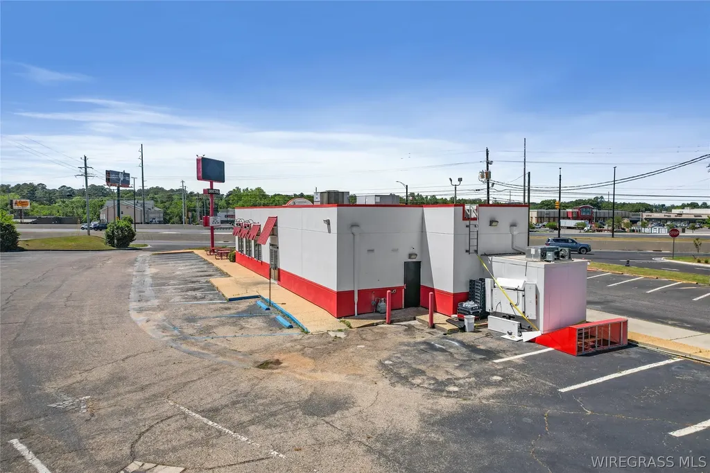 3476 Ross Clark Circle Dothan AL 36301
