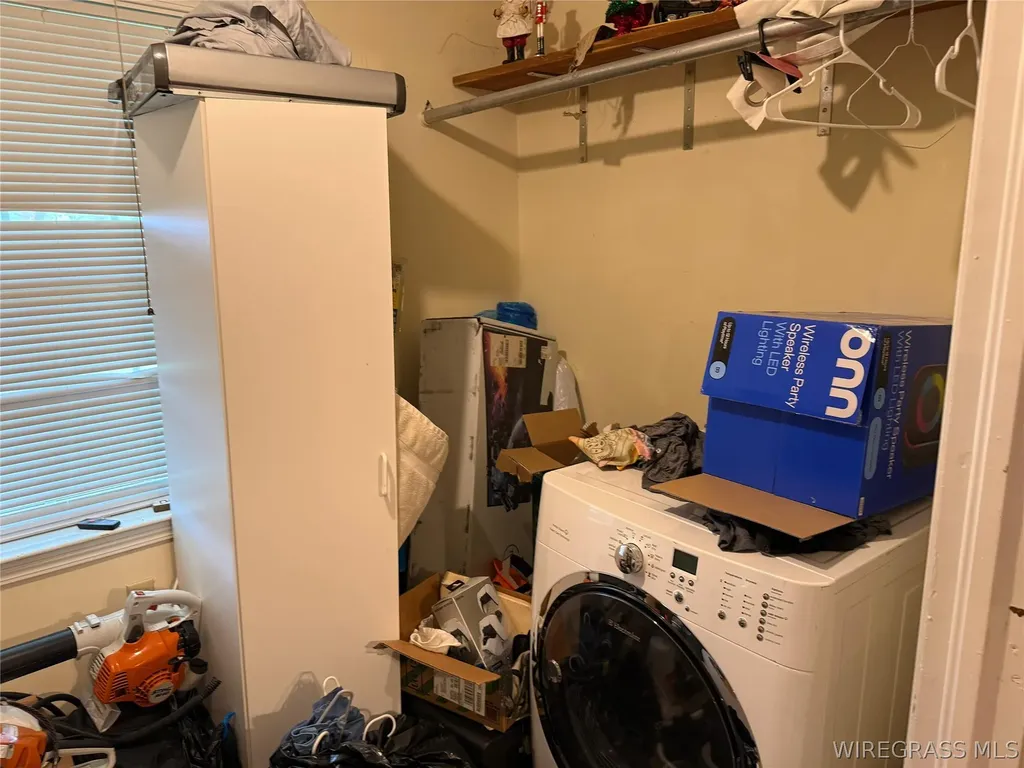1203 W Pine Avenue Geneva AL 36340
