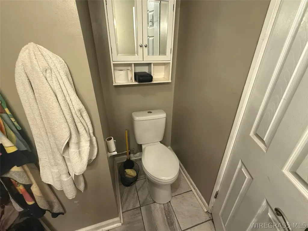 1203 W Pine Avenue Geneva AL 36340