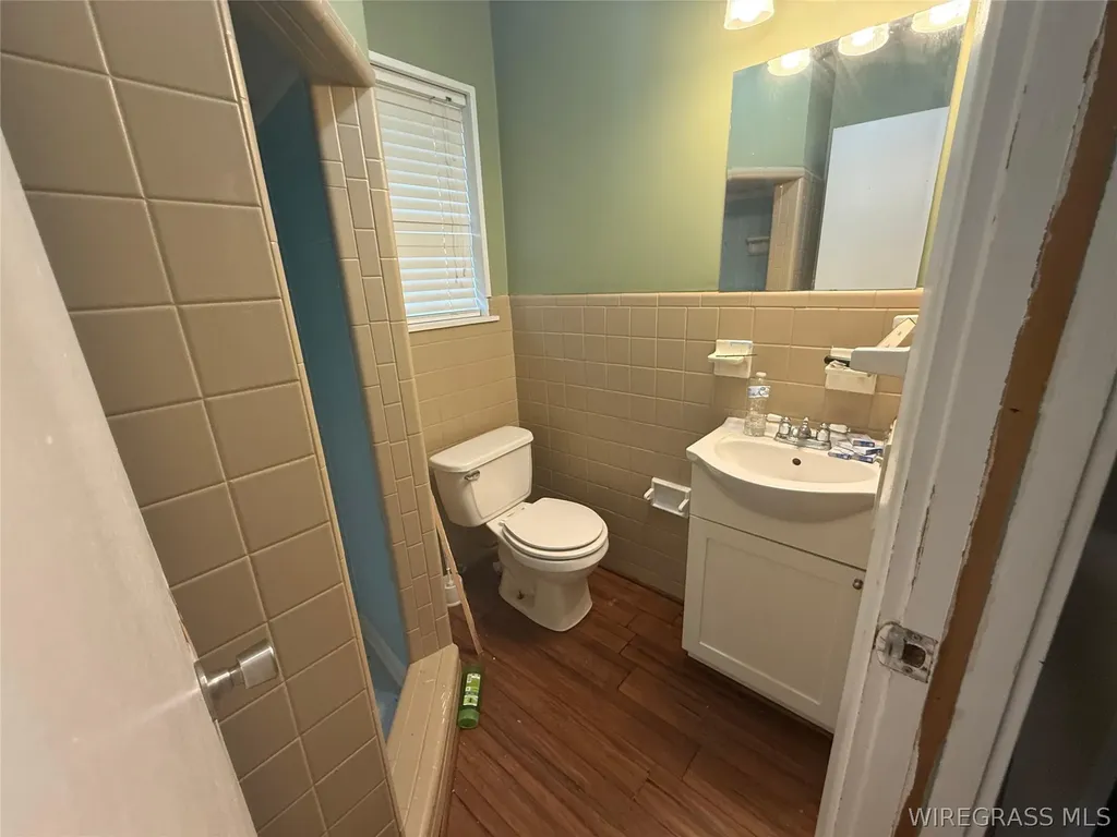 1203 W Pine Avenue Geneva AL 36340