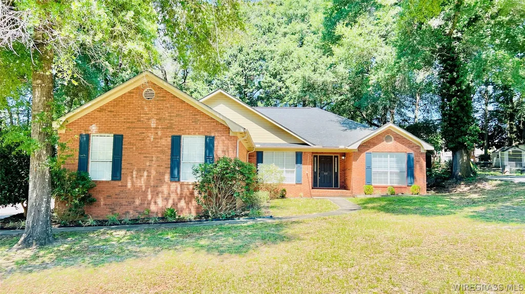 112 Chapelwood Drive Enterprise AL 36330