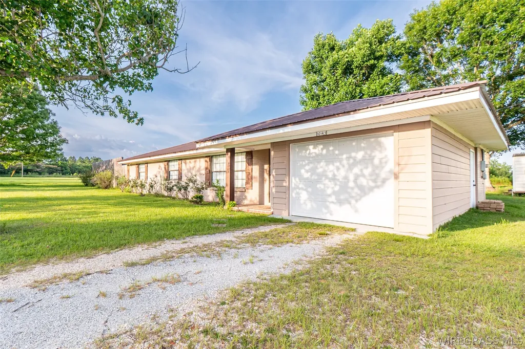 10145 Cottonwood Road Cottonwood AL 36320
