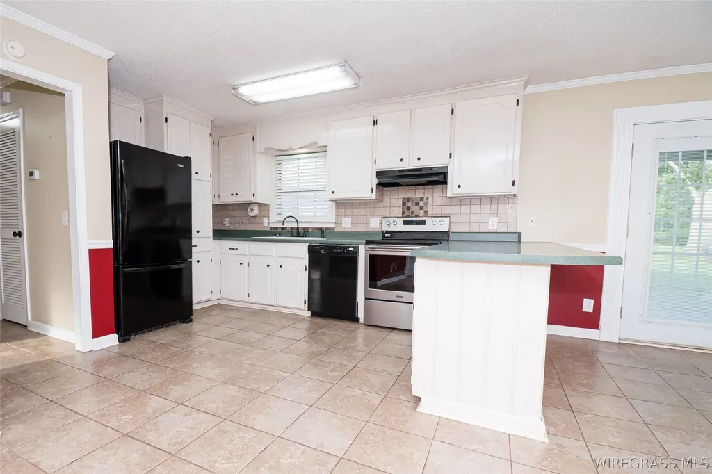 10145 Cottonwood Road Cottonwood AL 36320
