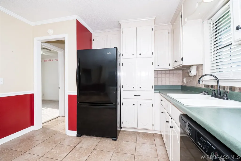 10145 Cottonwood Road Cottonwood AL 36320