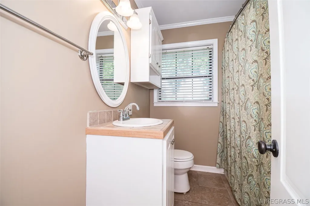 10145 Cottonwood Road Cottonwood AL 36320