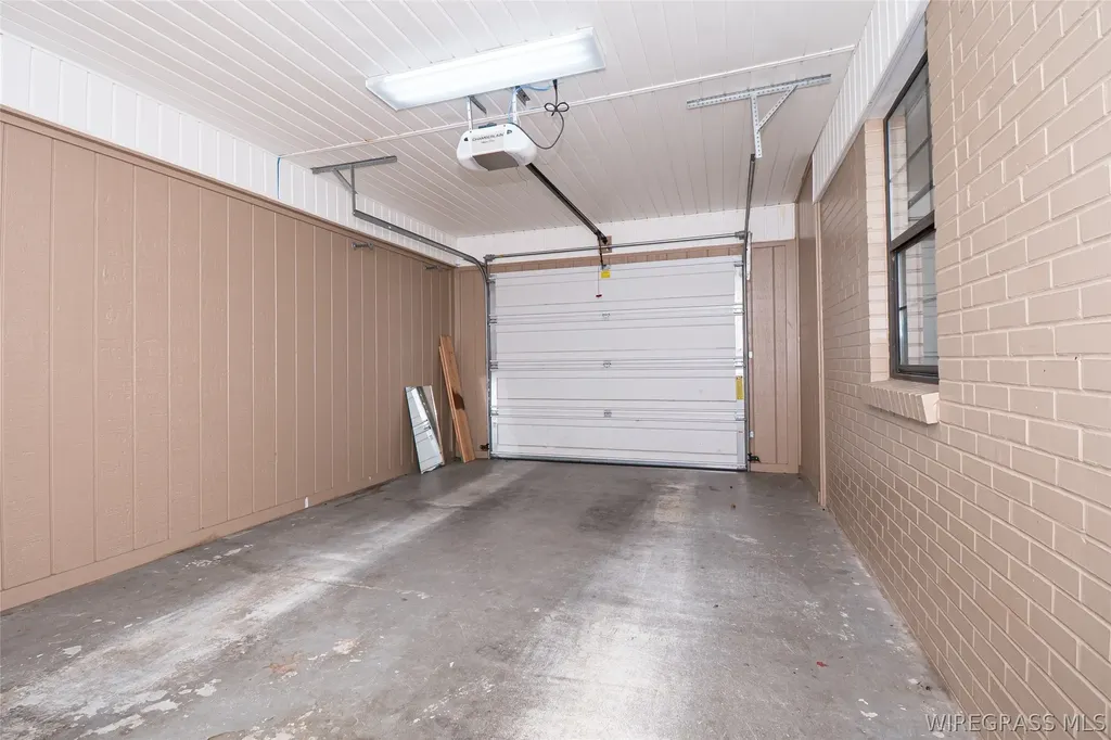 10145 Cottonwood Road Cottonwood AL 36320