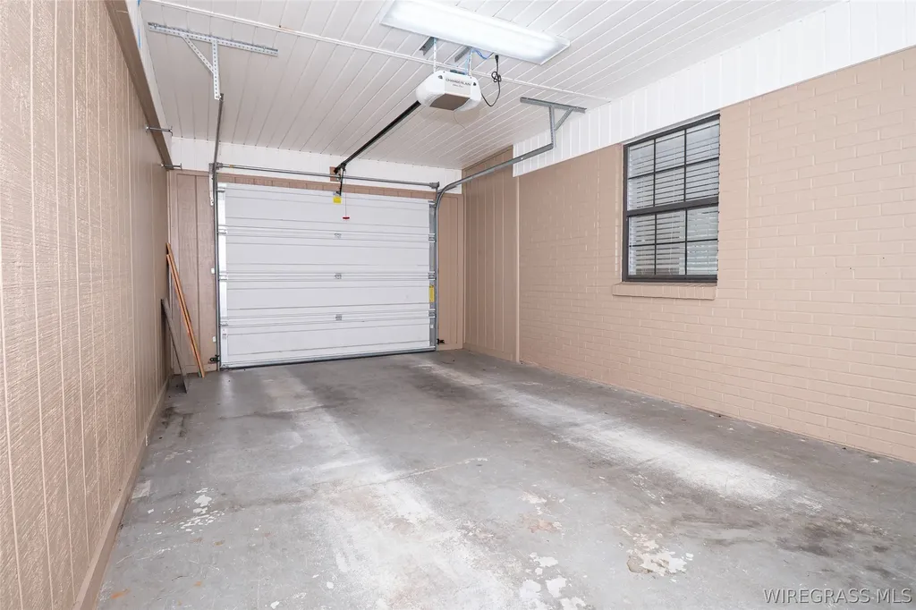 10145 Cottonwood Road Cottonwood AL 36320