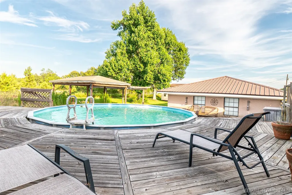 10145 Cottonwood Road Cottonwood AL 36320