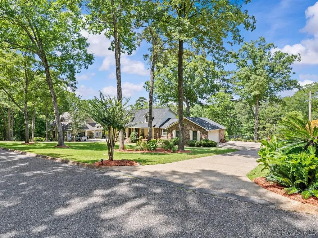 1704 Rosewood Lane Andalusia AL 36421