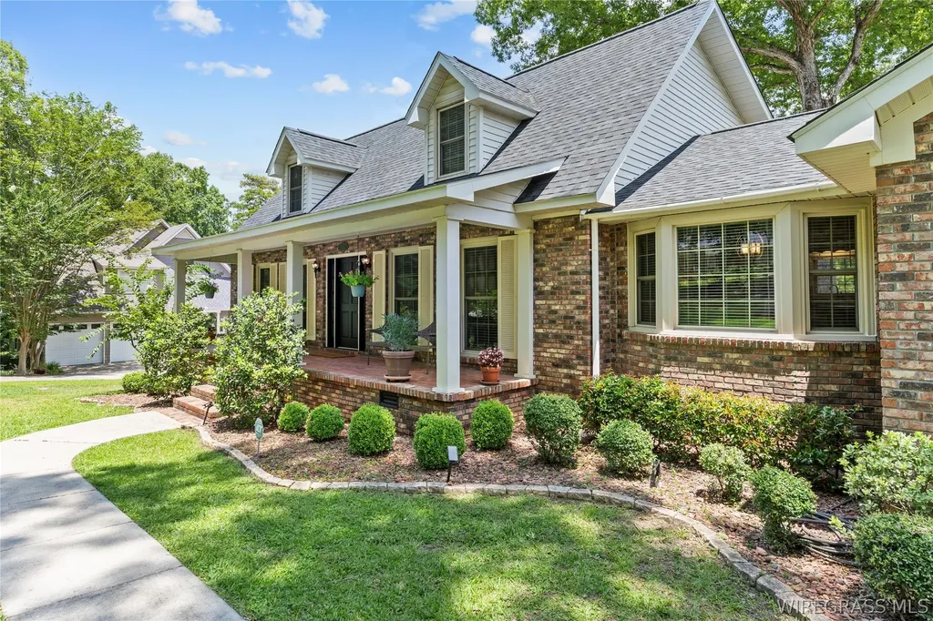 1704 Rosewood Lane Andalusia AL 36421