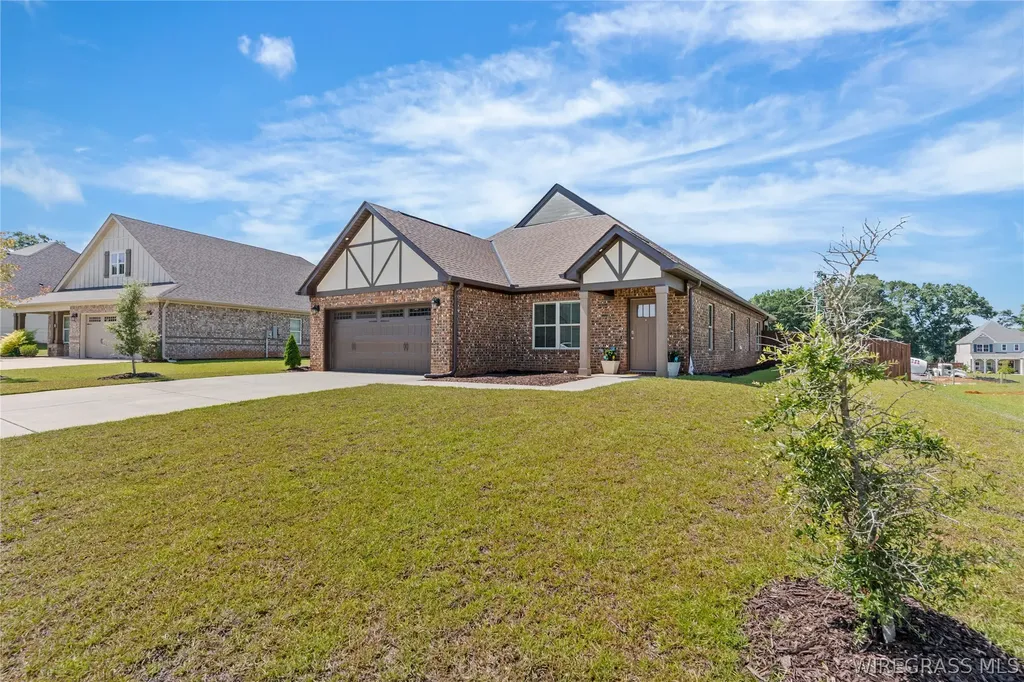 105 Hunters Hill Way Enterprise AL 36330