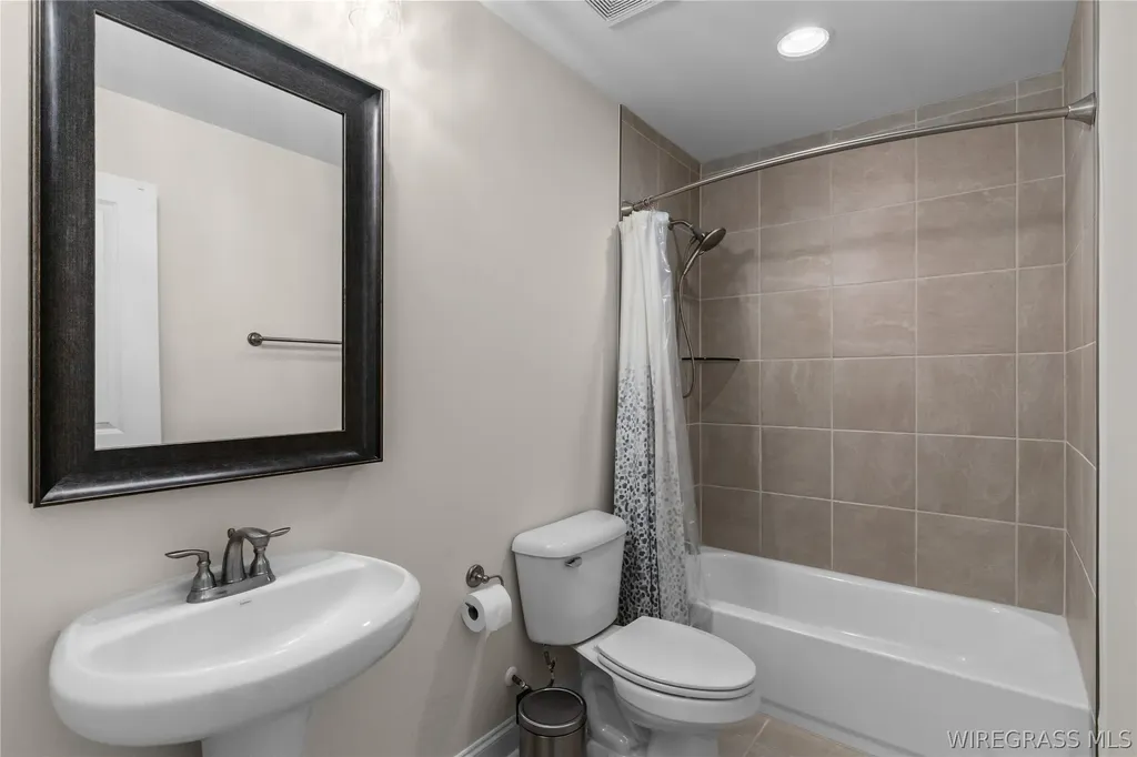 105 Hunters Hill Way Enterprise AL 36330