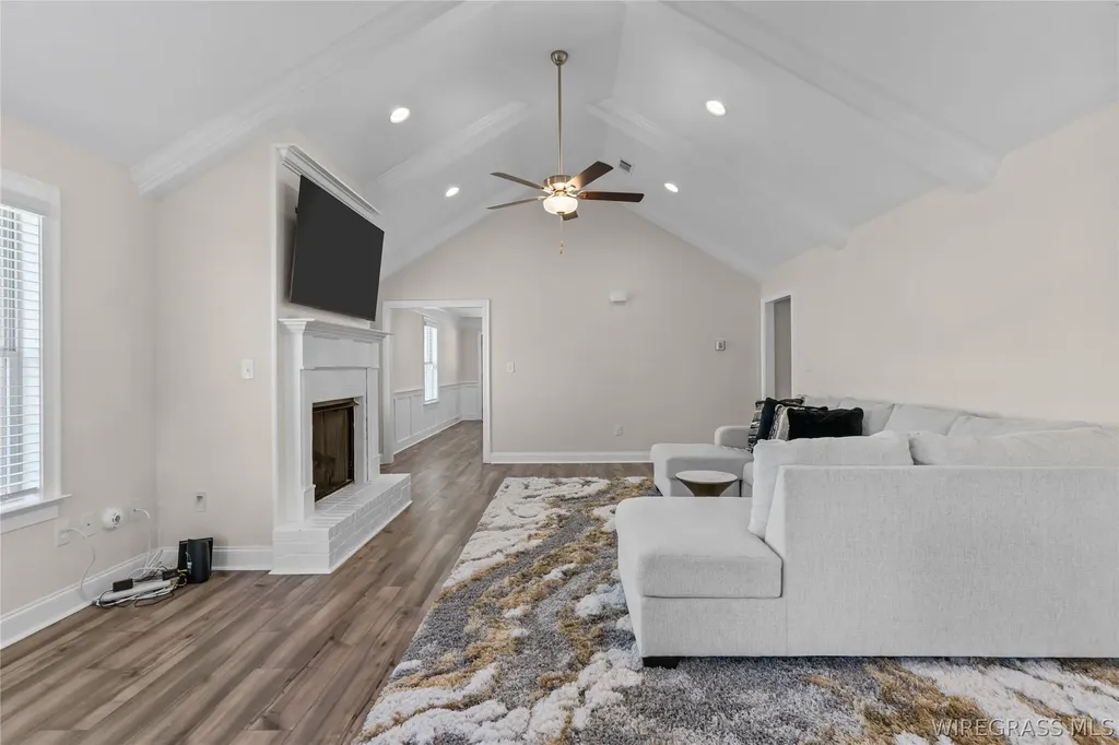 105 Hunters Hill Way Enterprise AL 36330