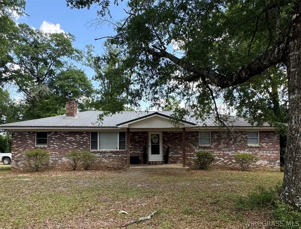 5000 Seales Lane Red Level AL 36474