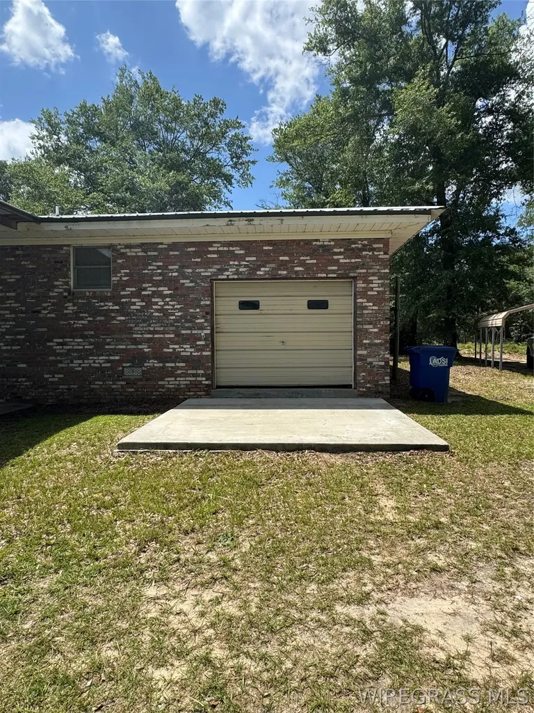 5000 Seales Lane Red Level AL 36474