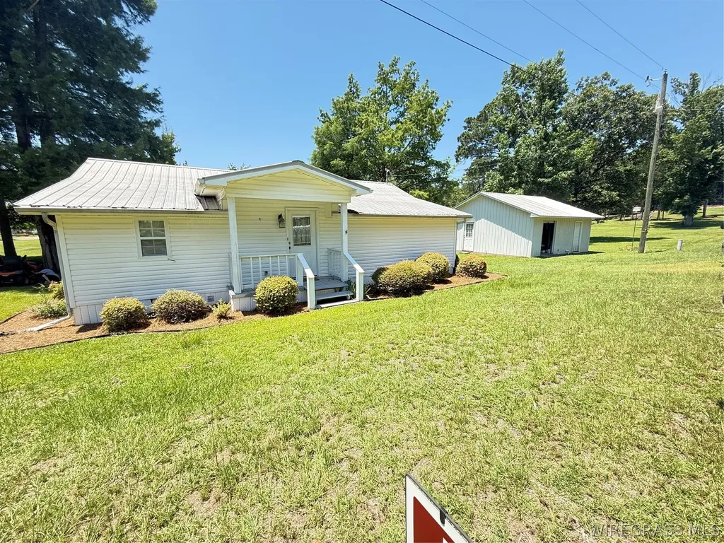 15373 Birdhouse Road Andalusia AL 36421