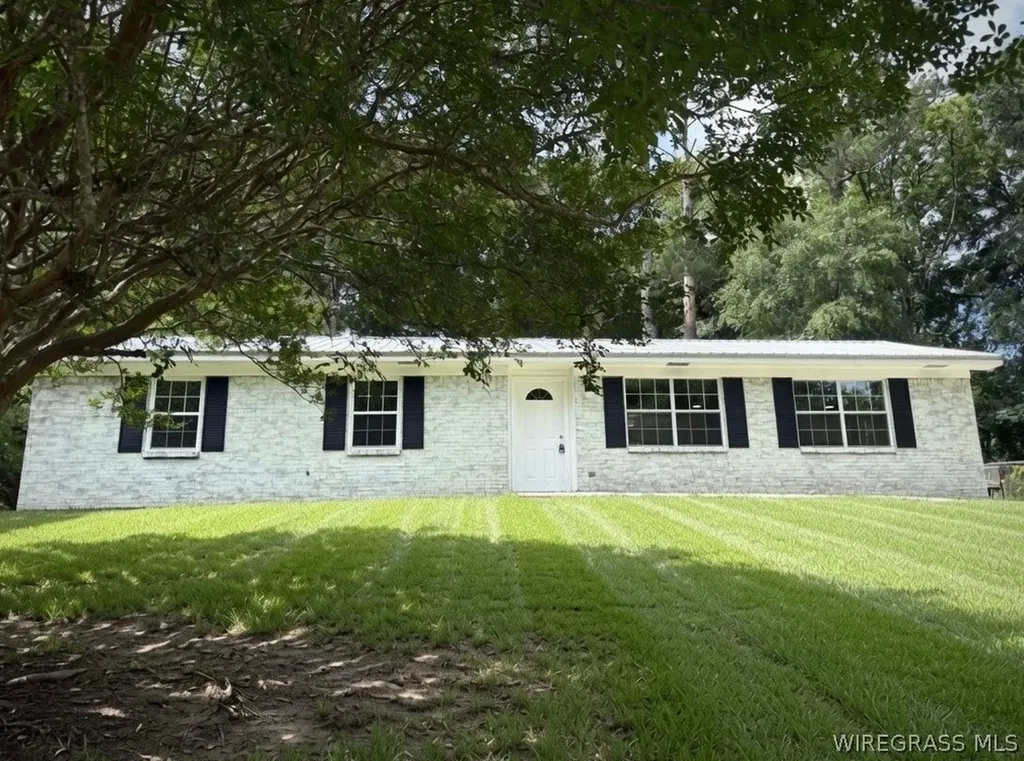 5 Vita Street Daleville AL 36322