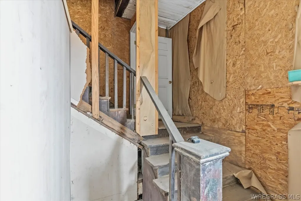 217 Court Avenue Elba AL 36323