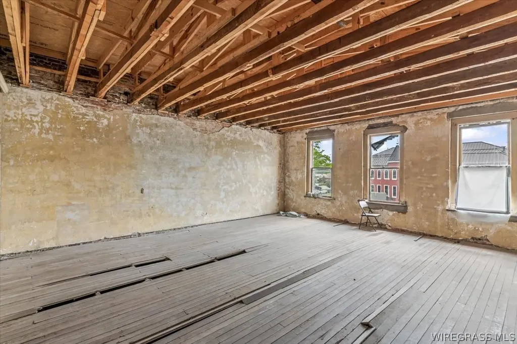 217 Court Avenue Elba AL 36323