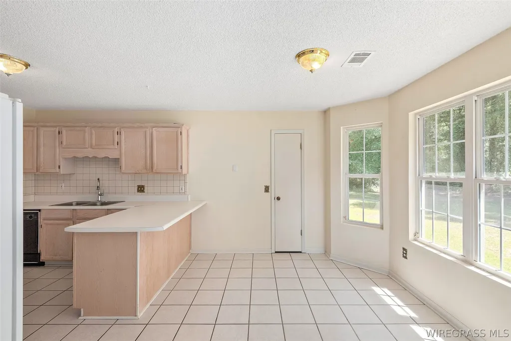 240 Foxbrier Drive Ozark AL 36360