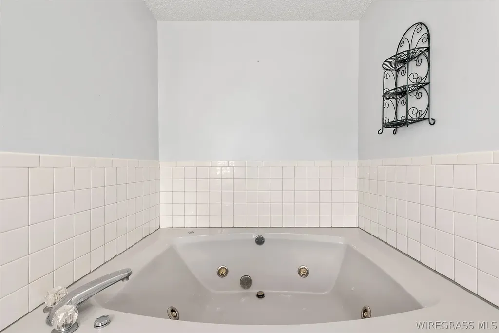 240 Foxbrier Drive Ozark AL 36360